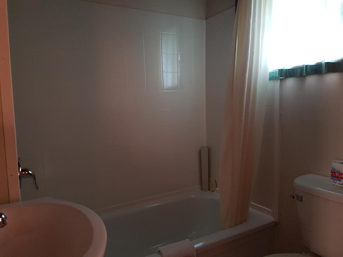 Flamingo Motel Кранбрук Екстериор снимка