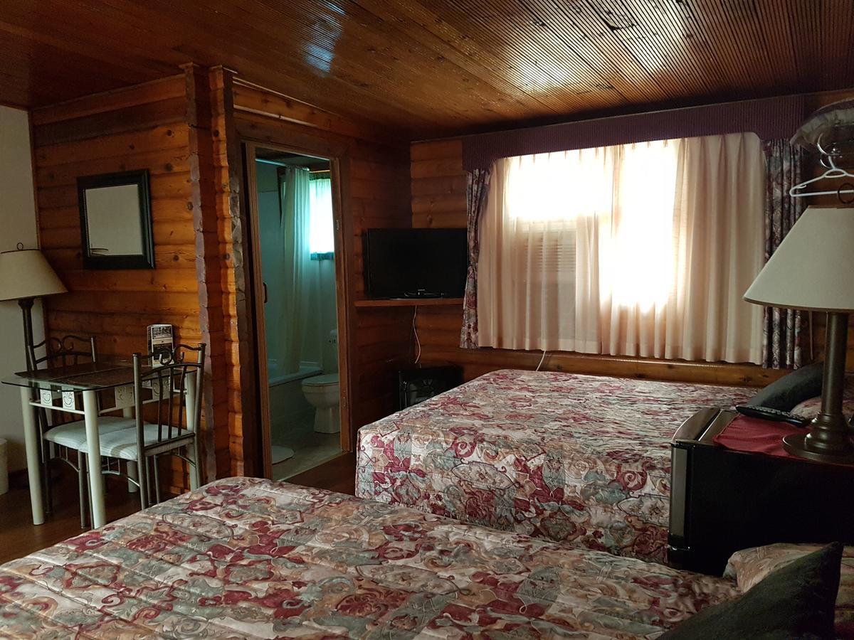 Flamingo Motel Кранбрук Екстериор снимка