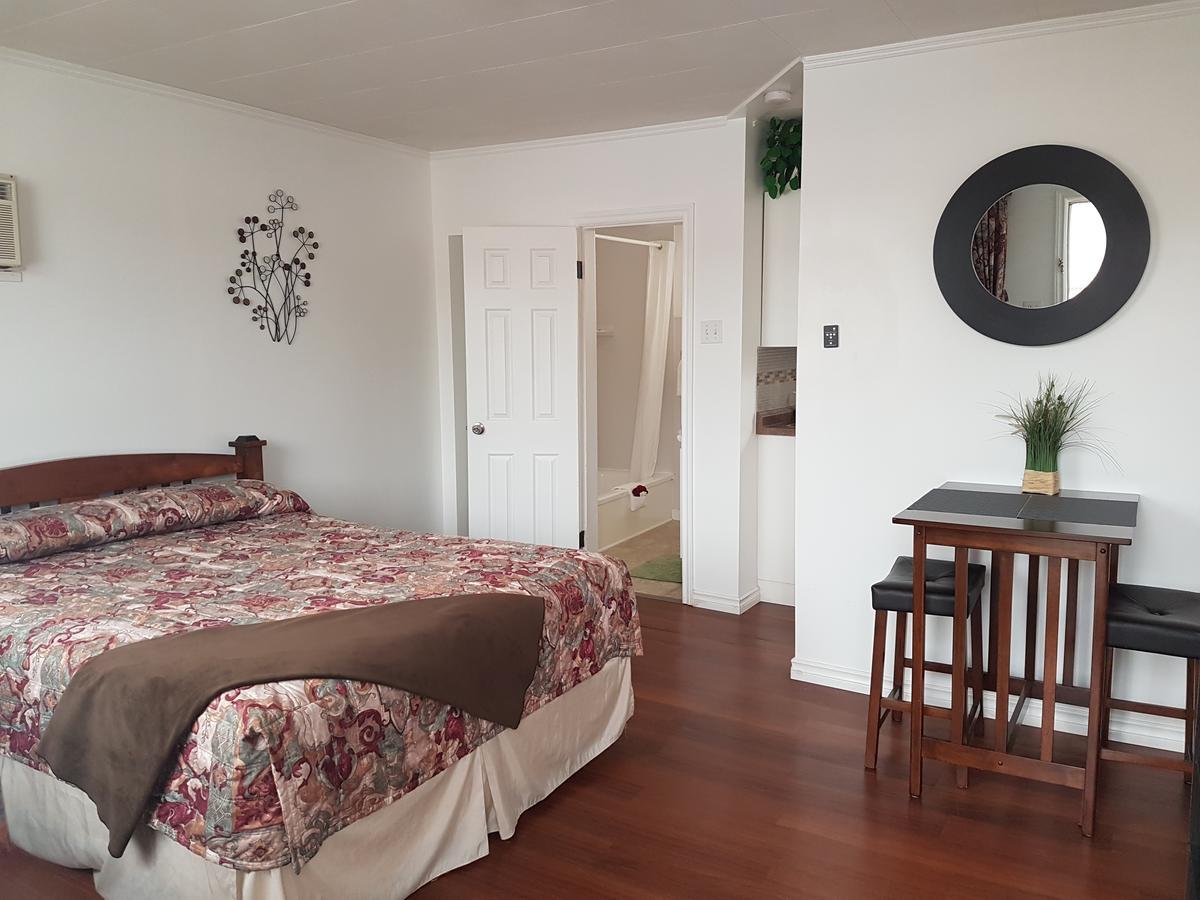 Flamingo Motel Кранбрук Екстериор снимка